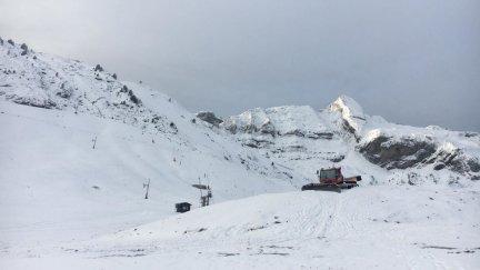 Imagen de la estación de Candanchú, cubierta por la nieve.