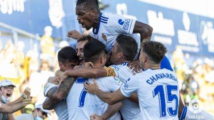 El Real Zaragoza durante el partido. Foto: LaLiga.