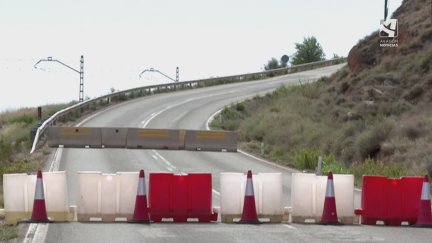 El acceso al puente de Quinto en la A-221 permanece cortado desde el pasado 11 de agosto..