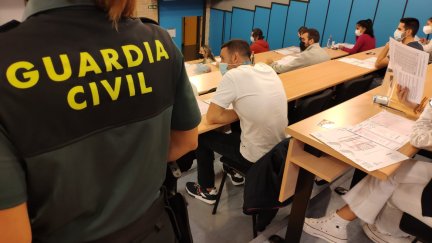 Realización de las pruebas teóricas en la sede de Calatayud (Zaragoza).