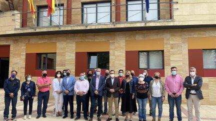 El presidente del PP en Aragón, Luis María Beamonte, ha visitado la comarca de la Ribera Alta.