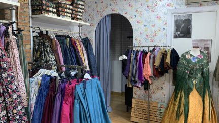 Tienda Sederías y Bordados Natalia, en Torrero (Zaragoza).