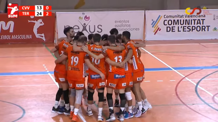 El CV Teruel tras ganar al Valencia.