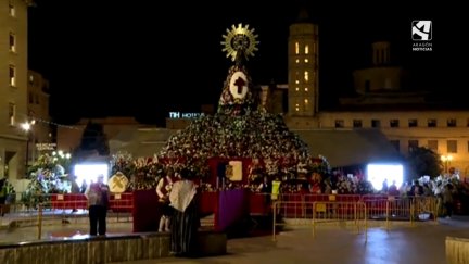Imagen nocturna de la Ofrenda de Flores 2021.