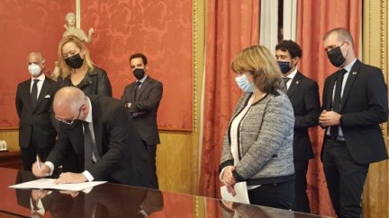 Firma del acuerdo para la incorporación de los puertos de Barcelona y Tarragona al accionariado de la Terminal Intermodal de Monzón (TIM).