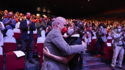 El secretario general de CCOO, Unai Sordo, junto a la vicepresidenta segunda y ministra de Trabajo y Economía Social, Yolanda Díaz.