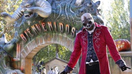 Krad, el maestro de la oscuridad, ya ha llegado al parque de atracciones.