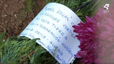 Uno de los mensajes depositados en las fosas de Belchite.