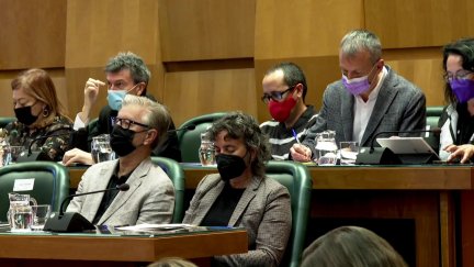 Banca de la izquierda en el Ayuntamiento de Zaragoza.