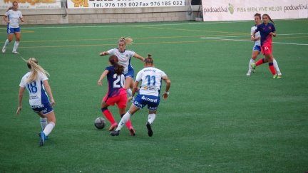 Una imagen del reciente duelo entre el Zaragoza CFF y el Atlético de Madrid B.