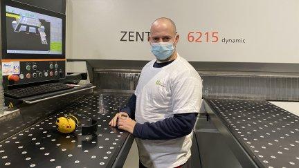 El ebanista Eduardo García es uno de los nuevos pobladores. (Foto: EP)