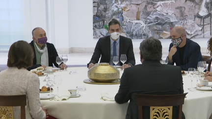 El presidente Sánchez ha recibido en Moncloa a los sindicatos y varios ministros.
