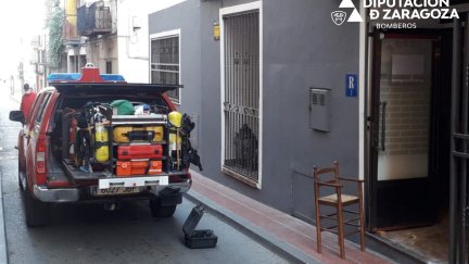 Los bomberos ha ventilado el local después de los propietarios sofocaran el fuego. Foto: Diputación Zaragoza.