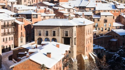 Imagen de archivo de nieve en Albarracín, Teruel (EP).