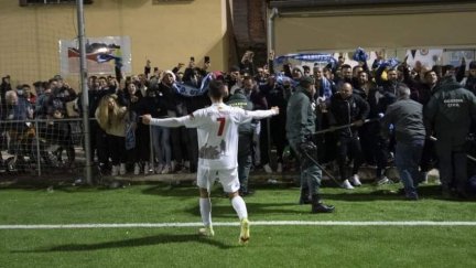 Los jugadores del Utrillas celebran la victoria ante el Injerto. Foto: CD Utrillas