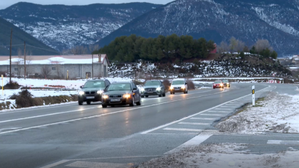 Imagen de una del tráfico en una de las carreteras de la provincia de Huesca este martes.
