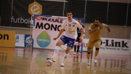 Lance del partido. Foto: Fútbol Emotion.