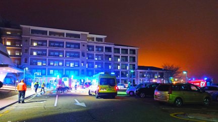 Extinguido incendio en la planta de trauma del Hospital Royo Villanova de Zaragoza. / Asoc. de Técnicos en Emergencias Sanitarias de Aragón.
