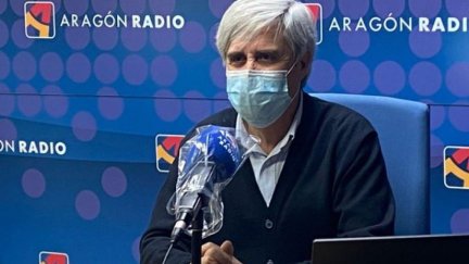 Juan José Badiola, en una imagen de archivo, durante una entrevista de Aragón Radio.
