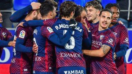 La SD Huesca quiere cerrar el año con un triunfo en El Alcoraz.
