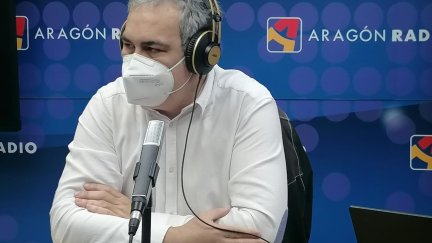 El epidemiólogo Nacho de Blas en el estudio de Aragón Radio.