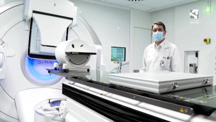Imagen de archivo de unidad de radioterapia.