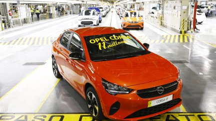 Vehículo 11 millones del Opel Corsa en Figueruelas. (Foto: Stellantis).
