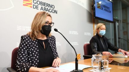 La consejera de Presidencia, Mayte Pérez, y la de Economía, Marta Gastón, en la rueda de prensa posterior al Consejo de Gobierno celebrado este miércoles.
