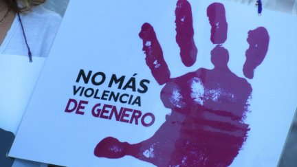Pancarta que porta una mujer, durante una manifestación. / Foto: EP