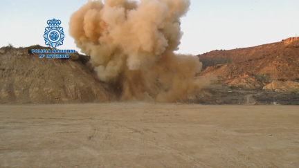 Explosión de la bomba en el campo de tiro de Fornillos. / Policía Nacional.