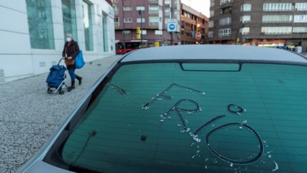 Bajas temperaturas en la capital aragonesa. / EFE Javier Belver