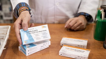 Pruebas rápidas de antígenos.