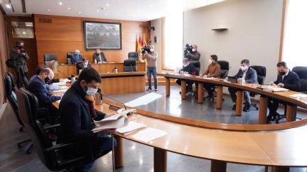 El consejero de Hacienda se ha reunido con todos los grupos políticos / Cortes de Aragón.