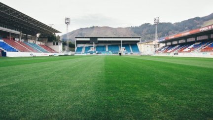 La SD Huesca busca en Ipurúa una victoria que le acerque a la pelea por el ascenso.