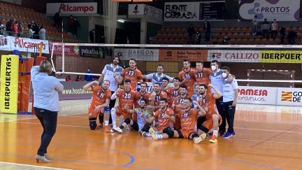 El CV Teruel durante el partido ante el Guaguas.