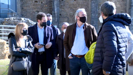 El presidente del PP en Aragón, Jorge Azcón, en Aínsa (Huesca).