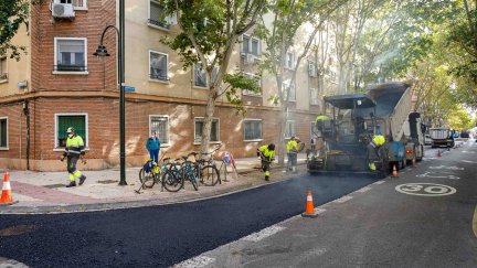 Actuación de asfaltado en el barrio de Las Fuentes. / Ayuntamiento de Zaragoza.
