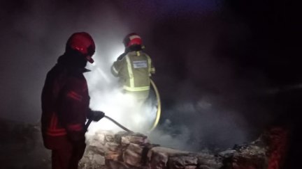 Imagen del incendio declarado en Fórnoles. / Foto: Bomberos Diputación de Teruel