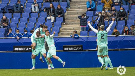 Alegría tras el gol de Ignasi Miquel. Foto: LaLiga.