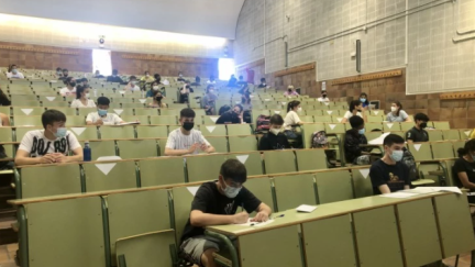 Un grupo de estudiantes de la Universidad de Zaragoza, durante un examen.