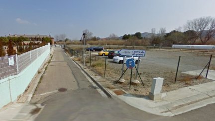 Acceso a la residencia ubicada en Cadrete (Zaragoza). / Google Maps