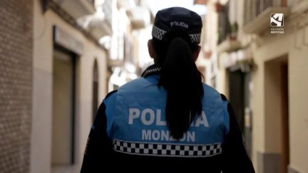 Imagen de una mujer del cuerpo de la Policía Local.