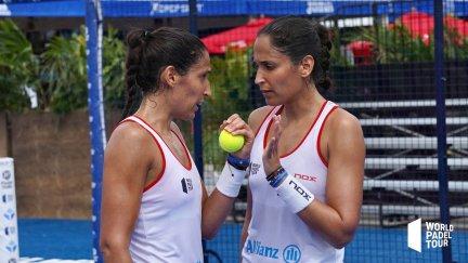 Las hermanas Sánchez Alayeto durante el encuentro de este viernes.
