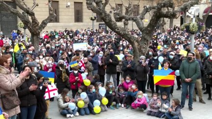 Imagen de los manifestantes en el centro de Huesca.