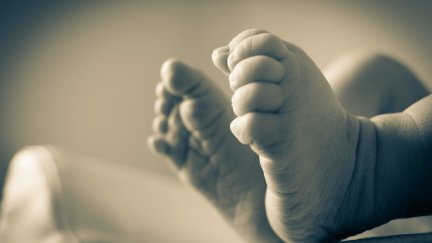Ciudadanía convoca las ayudas de 2022 destinadas a familias con hijos nacidos de partos o adopciones múltiples. / EUROPA PRESS