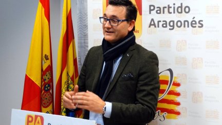 El vicepresidente del PAR, Roque Vicente, en una rueda de prensa. / EP