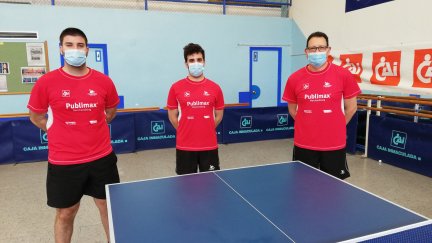 Equipo del Publimax CAI Santiago de División de Honor.