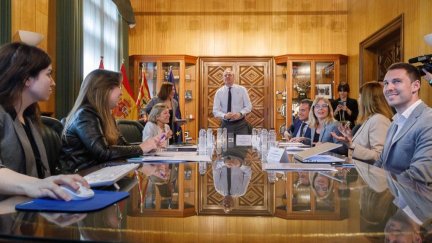 Reunión del equipo que ha trabajado en la candidatura de las ‘100 Ciudades inteligentes y climáticamente neutras’. / Foto: Daniel Marcos