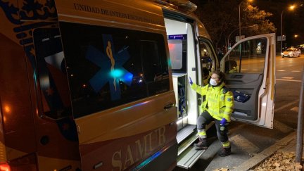 Imagen de archivo de una ambulancia de Samur-Protección Civil. / Emergencias Madrid
