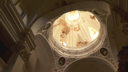 Cúpula de la iglesia donde se han encontrado los proyectiles.